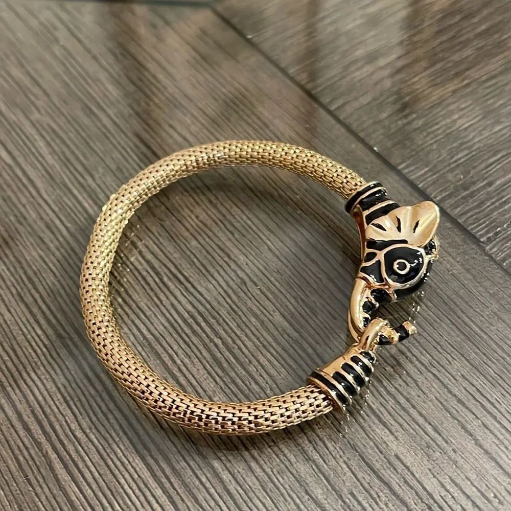 Avon Elephant Fancy Animal Stretch Bracelet 6 7/8 - Picture 2 of 14